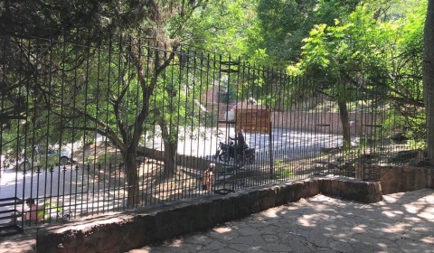 Una reja para proteger el acceso al cerro San Bernardo