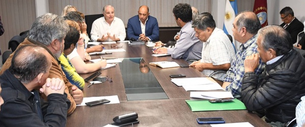 El gobierno de Salta llega a un acuerdo salarial con varios sindicatos pero con un solo gremio