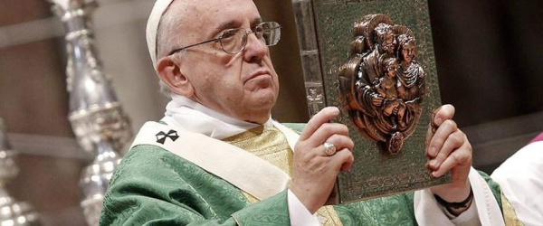 'Una Iglesia con las puertas cerradas se traiciona a sí misma', dice el Papa en el Sínodo