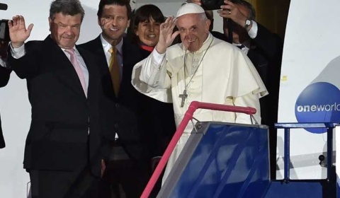 Macri, los sindicatos y los ataques al Papa