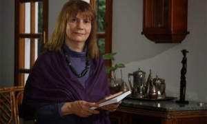 Día de las Escritoras: El esfuerzo cotidiano de las mujeres
