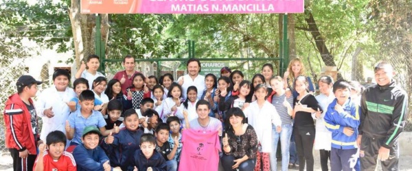 Sáenz visita el centro municipal de adopciones de mascotas en Salta