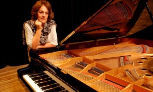 Concierto de la Orquesta Sinfónica de Salta con la pianista María Fernanda Bruno