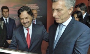 Mientras Sáenz se solidariza con las víctimas de la AMIA, sus aliados del FdT hacen causa común con Cuba