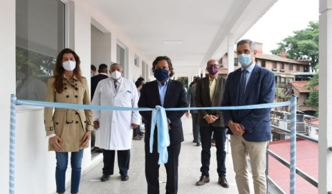 Sáenz inaugura el nuevo edificio de enfermería y servicios generales en el hospital Oñativia