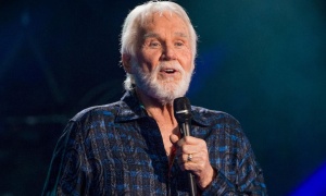 Kenny Rogers, la leyenda de la música country, muere a los 81 años