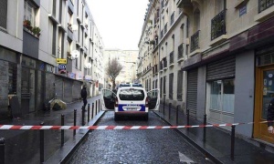 Un hombre armado es abatido por la Policía en París, a un año de la matanza de Charlie Hebdo