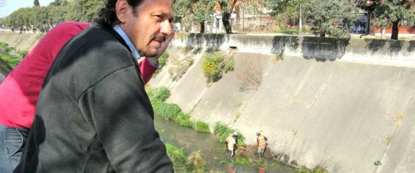 Limpieza y acondicionamiento en el canal Coronel Vidt de Salta