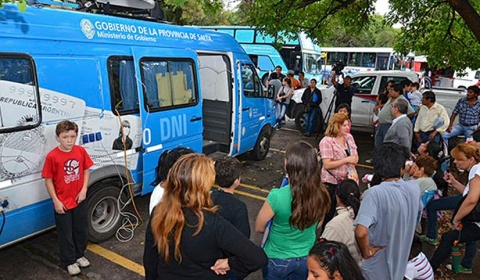 El móvil de documentación atenderá al público en barrio Tres Cerritos