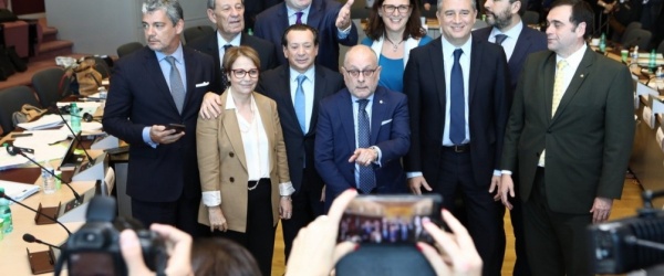 La UE y Mercosur firman un acuerdo comercial tras dos décadas de negociaciones