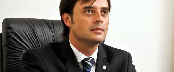 Elogio de Maximiliano Troyano
