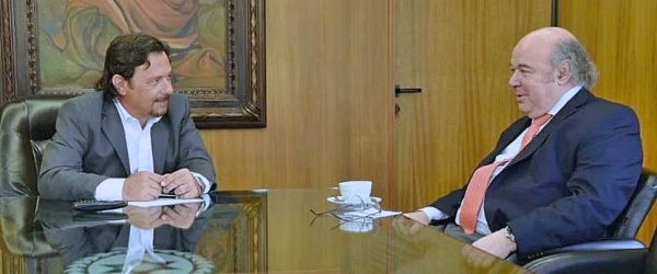 ¿Puede el Gobernador de Salta ‘suspender’ la ley por la que Salta adhirió a la ley nacional 26.052?
