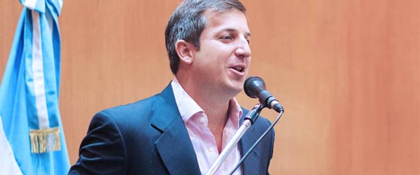 Sylvester renuncia en Miércoles de Ceniza para hacer de la necesidad virtud