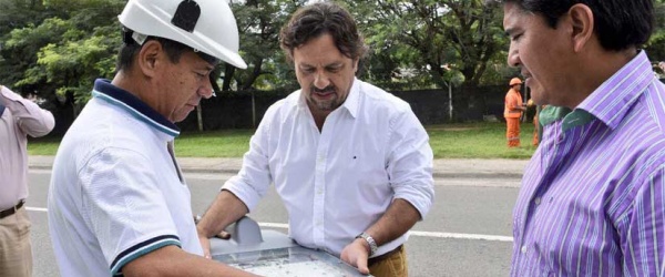 Sáenz supervisa la instalación de lámparas LED en el acceso a la ciudad de Salta
