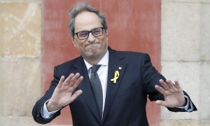La política, dominada por el impulso de ser diferente a los demás por nuestro lugar de nacimiento