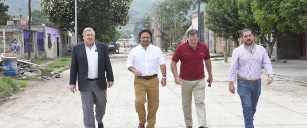 Sáenz supervisa obras municipales en la zona este de la ciudad de Salta