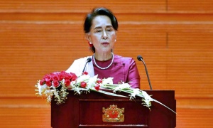 Aung San Suu Kyi condena con matices la violencia contra la minoría rohingya