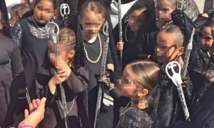 Procesiones infantiles: Crítica a los 'abusos clericales' en la escuela pública andaluza