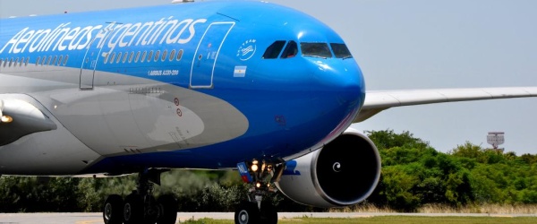 Aerolíneas Argentinas programa nueve vuelos especiales