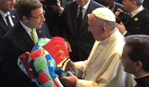 El Papa Francisco pide que el acuerdo climático que se alcance en París sea solidario y justo