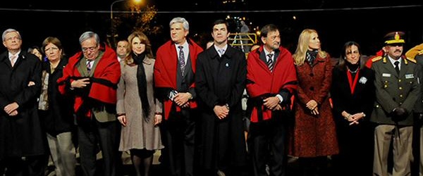 La 'Guardia bajo las estrellas' da  inicio a los actos de homenaje a Güemes en Salta