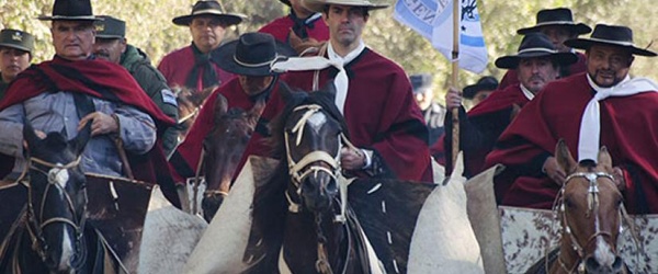 Cabalgata a la Quebrada de la Horqueta en homenaje al General Güemes