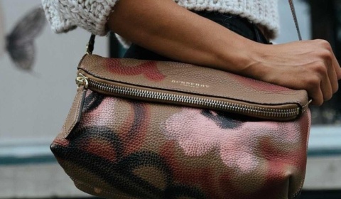 Tres años de prisión en suspenso y multa para una mujer que introdujo drogas en una comisaría de Orán