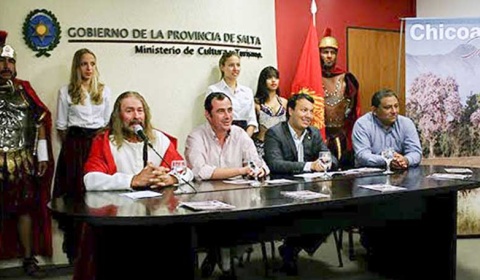 'Y ahora le cedemos el micrófono a Nuestro Señor Jesucristo, quien ya queda con ustedes'
