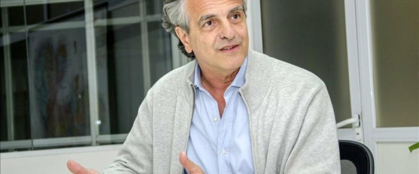 El país está al borde de la ruina pero los legisladores de Salta quieren regular la importación de hojas de coca