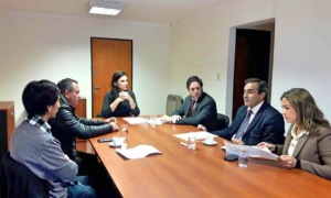 Desesperado 'acompañamiento' de Calletti a la familia de Luján Peñalva
