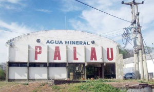 Urtubey quita a Plumada la concesión del Agua Palau
