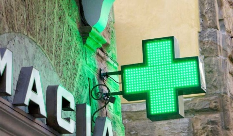 La distancia mínima entre farmacias no vulnera la Constitución, dice la Corte de Justicia