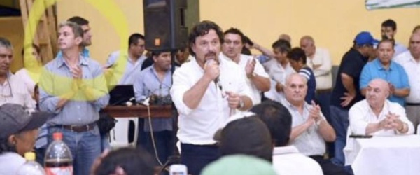 El exministro de Urtubey (hoy funcionario de Sáenz) que aplaude mirando para otro lado