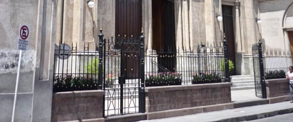 La Fe mueve montañas y también suspende las obras en la calle Caseros