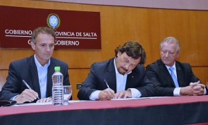 Sáenz suscribe un acuerdo con el gobierno federal para la ejecución de obras en Salta