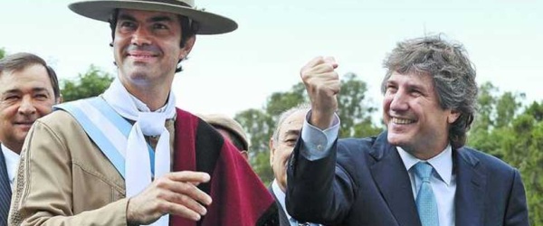 El Gobernador 'encabeceó' un córner