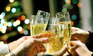 Regresan a Limache los que en 1992 celebraron con champagne la muerte de Romero