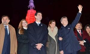 El presidente Macri participa en la Guardia bajo las Estrellas en honor a Güemes