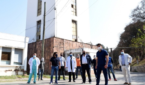 Sáenz supervisa obras de instalación del nuevo espacio de atención en el Hospital San Bernardo