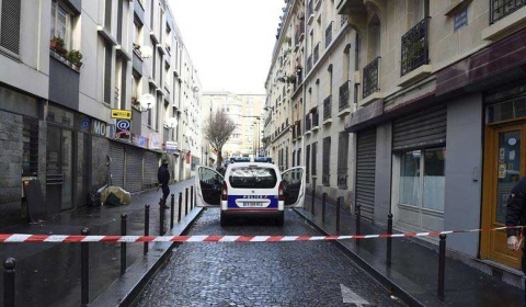 Un hombre armado es abatido por la Policía en París, a un año de la matanza de Charlie Hebdo