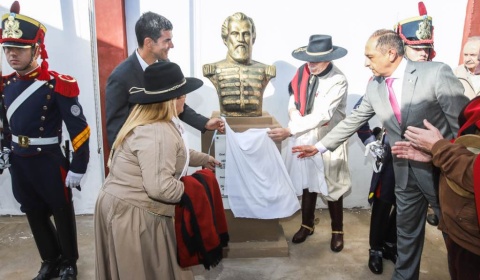 El gobierno de Urtubey ‘difunde’ la gesta güemesiana como si fuera una campaña de vacunación