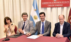 Urtubey y el Banco Macro hacen negocio con las necesidades de los inundados de Salta