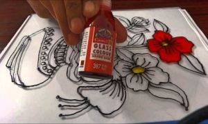 Mujeres emprendedoras en la Feria de Arte y diseño del Paseo de los Poetas