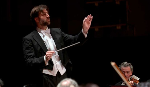 Darío Domínguez Xodo dirige a la Orquesta Sinfónica en un concierto dedicado a Ravel
