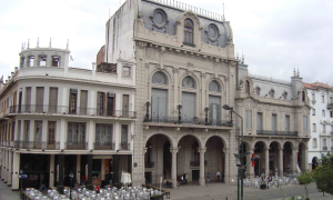 Teatro en la Casa de la Cultura y el Centro Cultural América