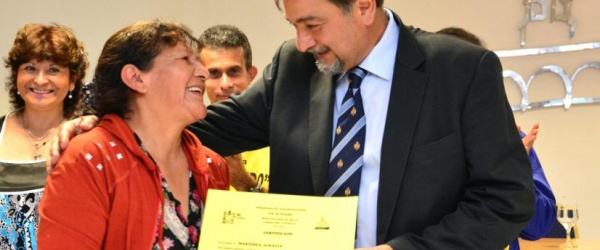 'Un pueblo educado y capacitado siempre sale adelante', afirma Miguel Isa