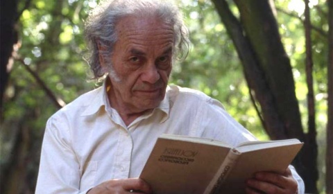Muere el poeta chileno Nicanor Parra