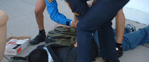 Los 'pisa pucho' dejan un tendal de 12 policías heridos en una plaza de Salta