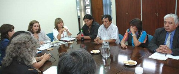 Finaliza sin acuerdo la reunión entre ministros del gobierno de Salta y docentes en huelga