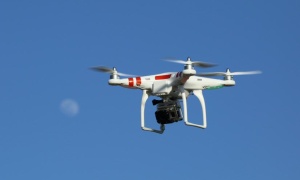 Al menos cinco drones sobrevuelan París por segunda vez y se disparan las alarmas